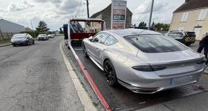 À 158 km/h en Bentley, avec une petite fille non attachée sur ses genoux : un excès de vitesse qui choque en plein cœur de la Journée des droits de l’enfant
