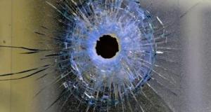 Un automobiliste tire sur une voiture après s’être fait doubler